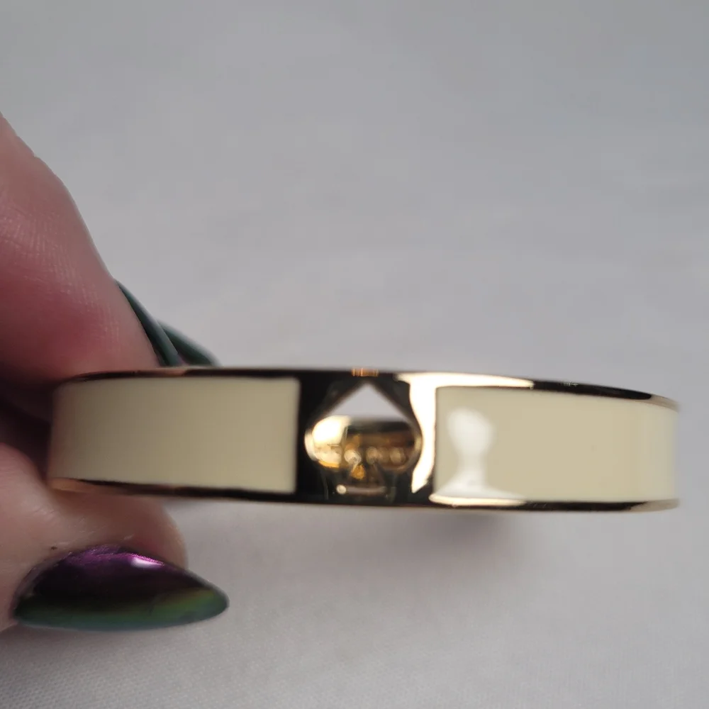 Kate Spade New York Spot The Spade Gold Tone Cream Enamel Hinged Bracelet - Picture 2 of 7
